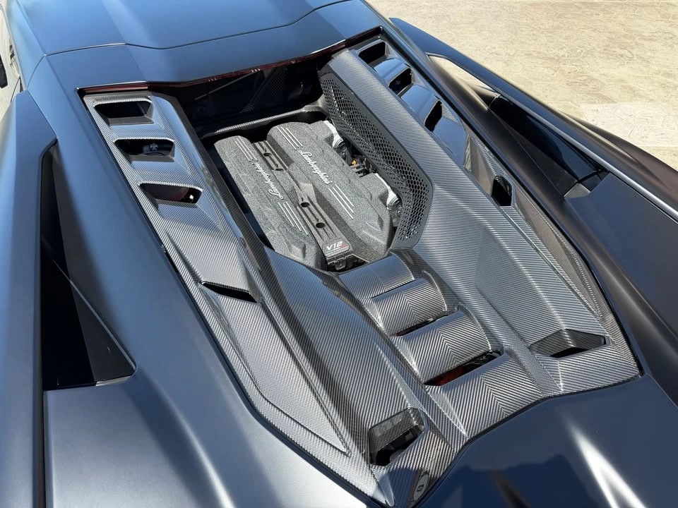 2025 Lamborghini Revuelto - Image 10 of 20