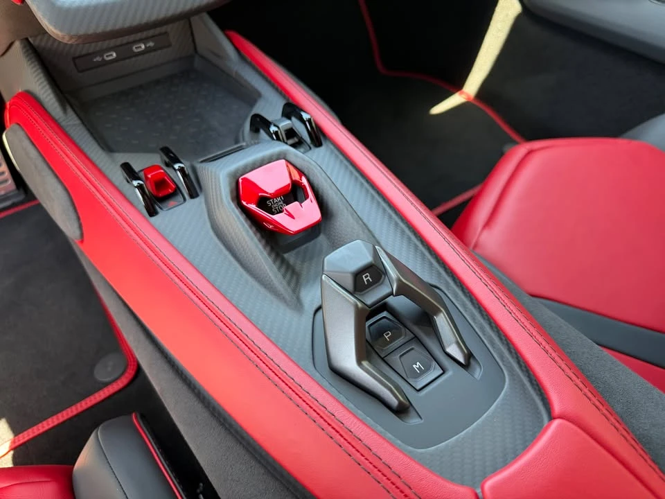 2025 Lamborghini Revuelto - Image 19 of 20