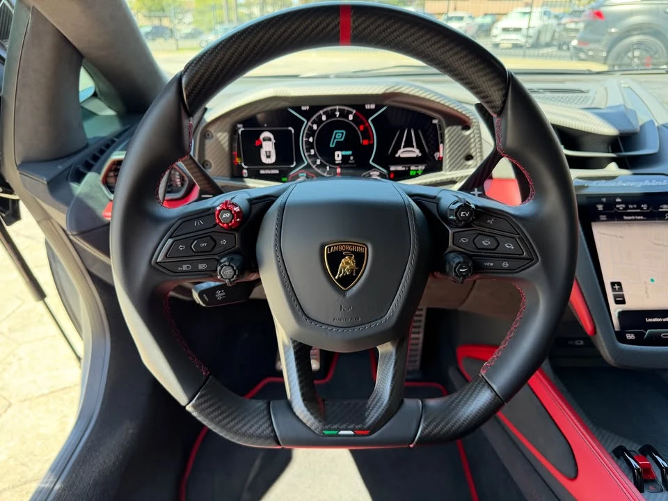 2025 Lamborghini Revuelto - Image 16 of 20