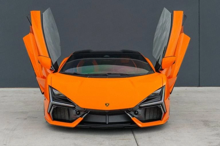 2025 Lamborghini Revuelto - Image 6 of 20