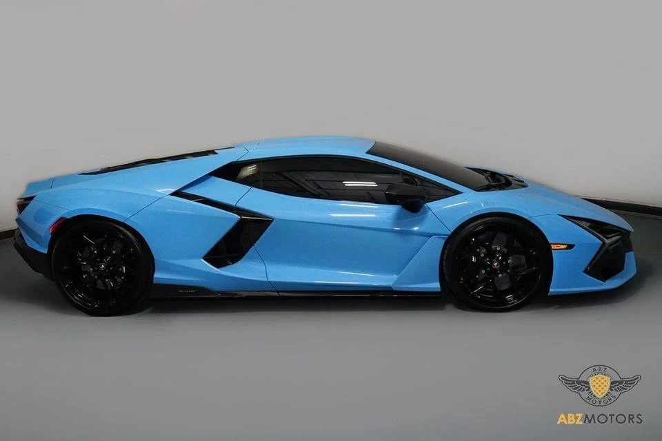 2025 Lamborghini Revuelto - Image 6 of 21