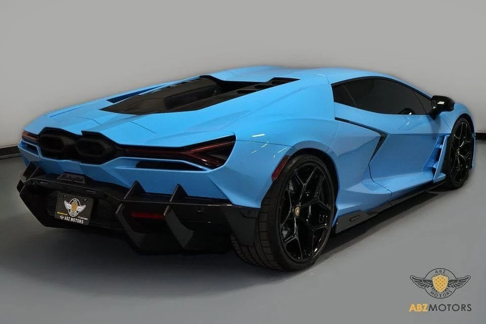 2025 Lamborghini Revuelto - Image 4 of 21