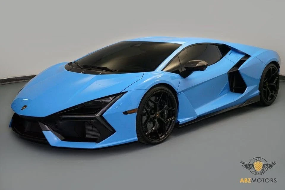 2025 Lamborghini Revuelto - Image 8 of 21