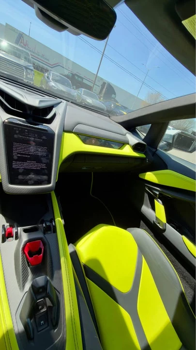 2025 Lamborghini Revuelto - Image 9 of 12