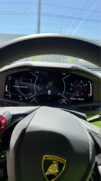2025 Lamborghini Revuelto - Image 8 of 12
