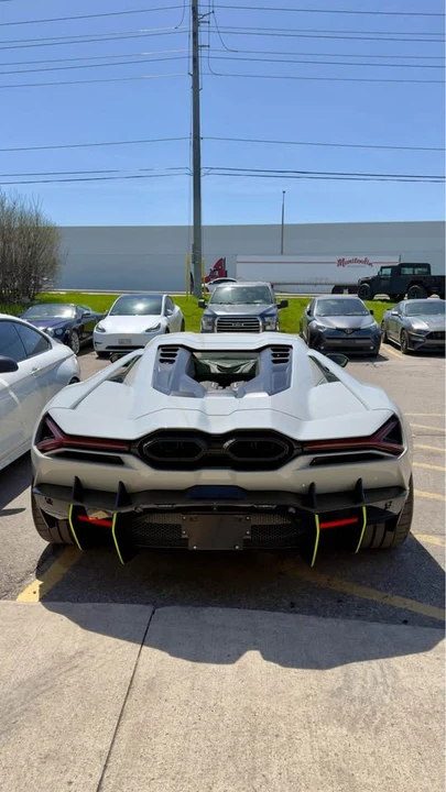 2025 Lamborghini Revuelto - Image 5 of 12