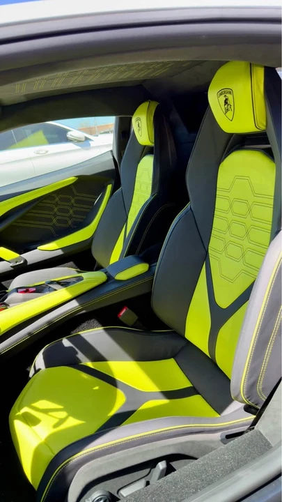 2025 Lamborghini Revuelto - Image 12 of 12
