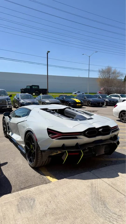 2025 Lamborghini Revuelto - Image 4 of 12