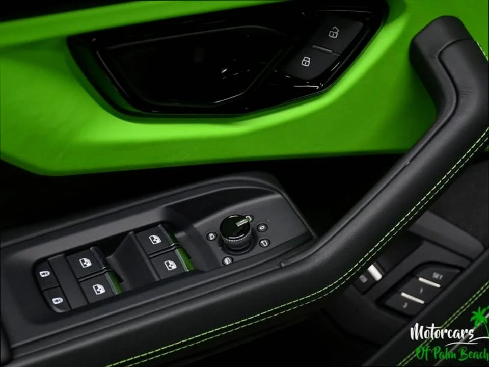 2025 Lamborghini Urus - Image 20 of 20