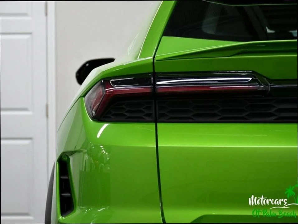 2025 Lamborghini Urus - Image 10 of 20