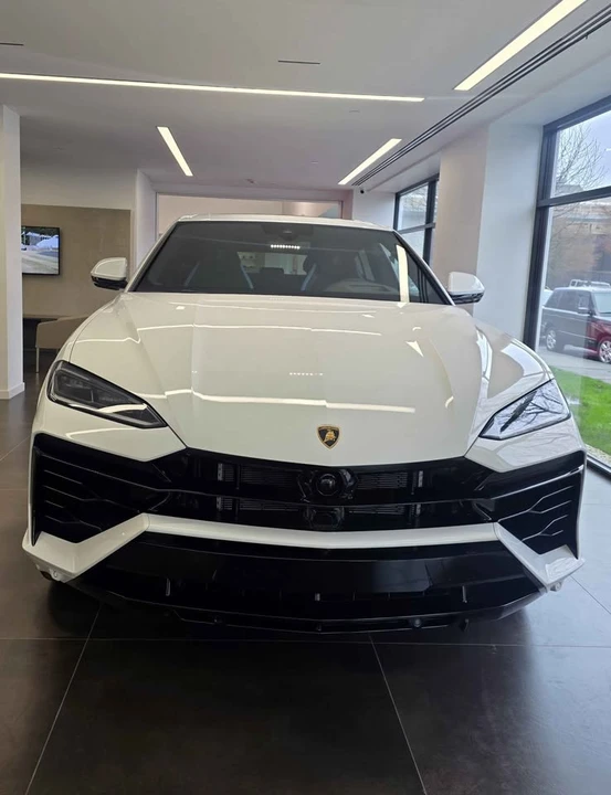 2025 Lamborghini Urus - Image 2 of 20