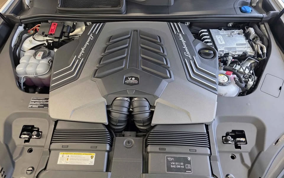 2025 Lamborghini Urus - Image 20 of 20