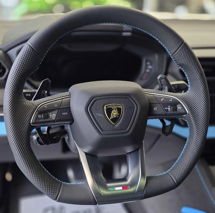2025 Lamborghini Urus - Image 7 of 20