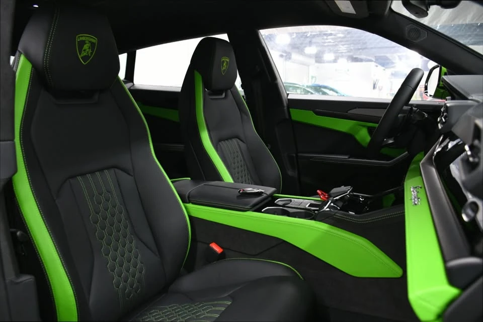 2025 Lamborghini Urus - Image 20 of 20