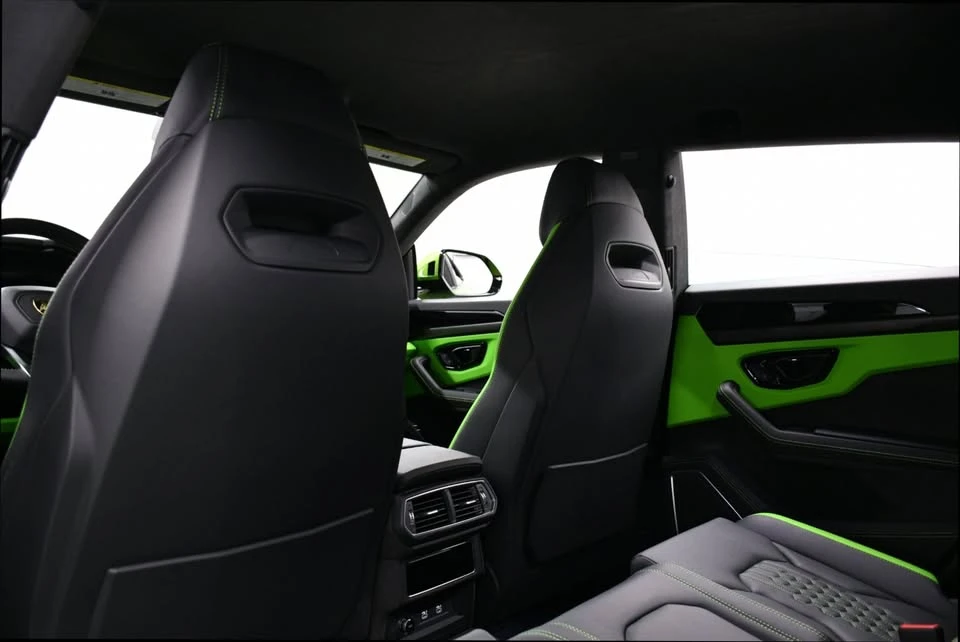 2025 Lamborghini Urus - Image 17 of 20
