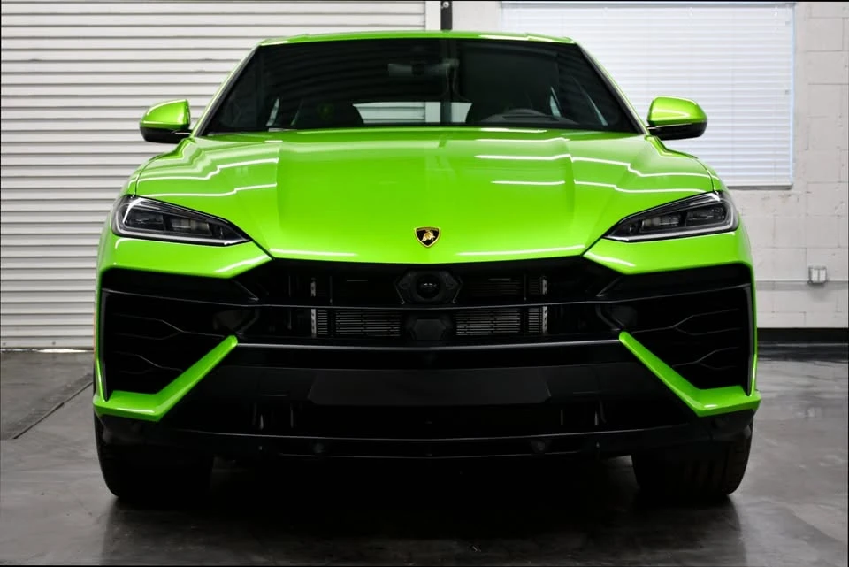 2025 Lamborghini Urus - Image 10 of 20
