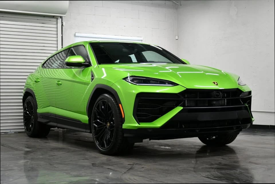 2025 Lamborghini Urus - Image 9 of 20
