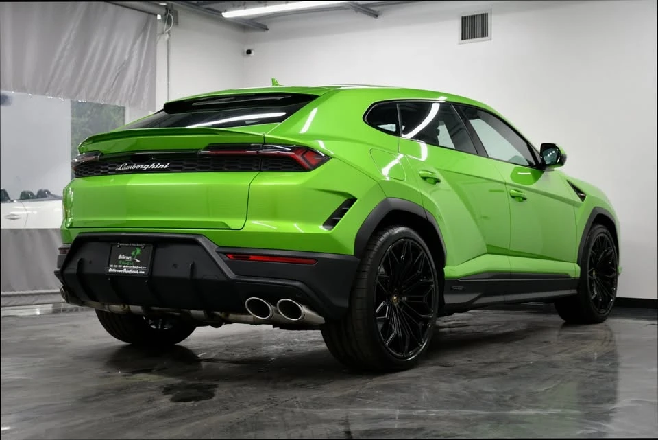 2025 Lamborghini Urus - Image 8 of 20