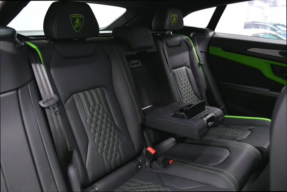 2025 Lamborghini Urus - Image 18 of 20
