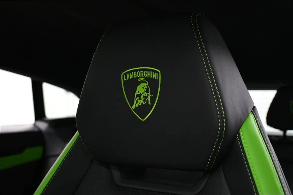 2025 Lamborghini Urus - Image 13 of 20
