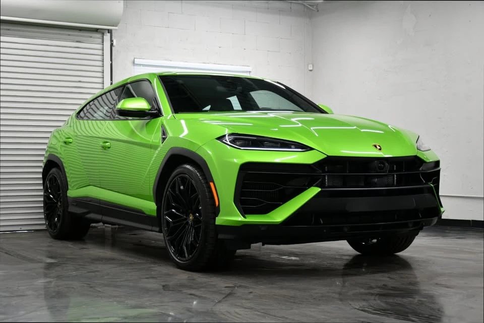 2025 Lamborghini Urus - Image 9 of 20