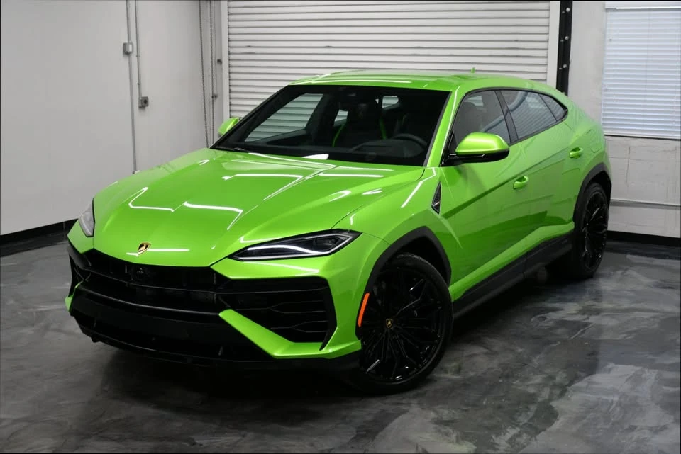 2025 Lamborghini Urus - Image 2 of 20