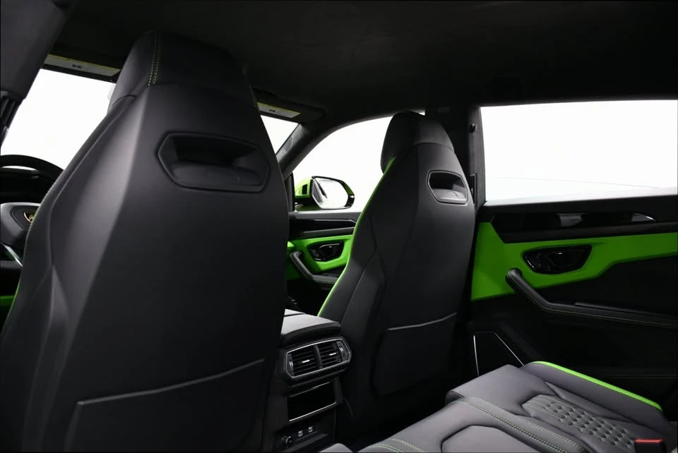 2025 Lamborghini Urus - Image 17 of 20