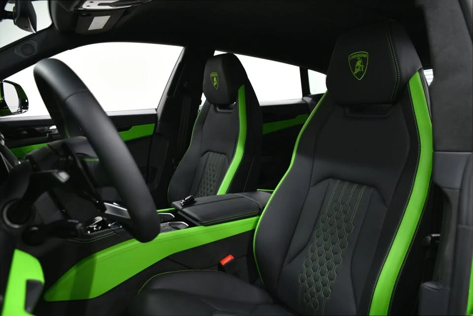 2025 Lamborghini Urus - Image 13 of 20