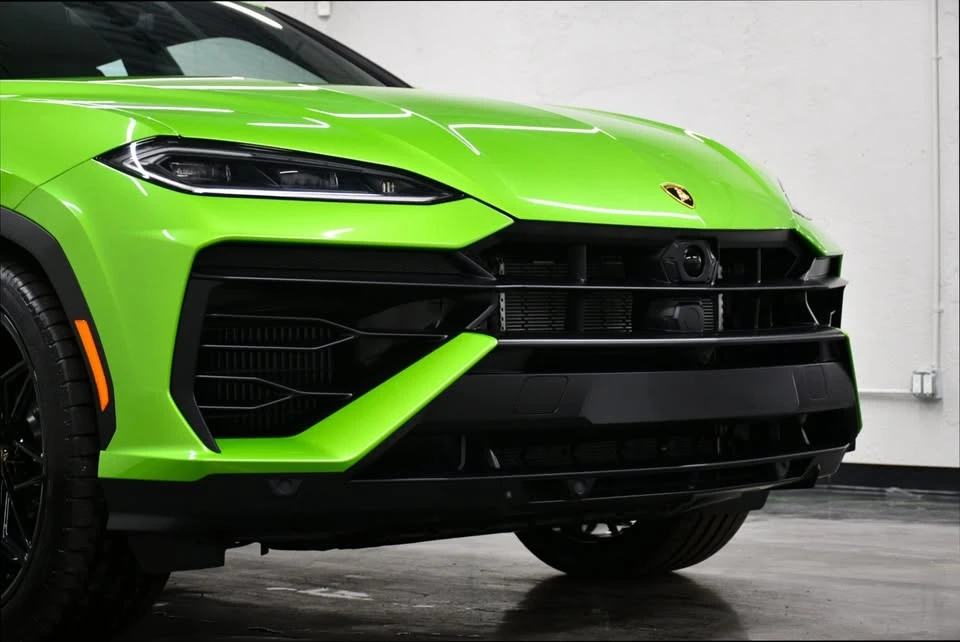 2025 Lamborghini Urus - Image 10 of 20