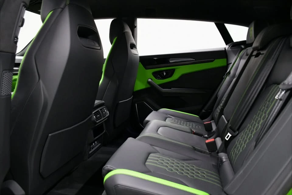 2025 Lamborghini Urus - Image 18 of 20