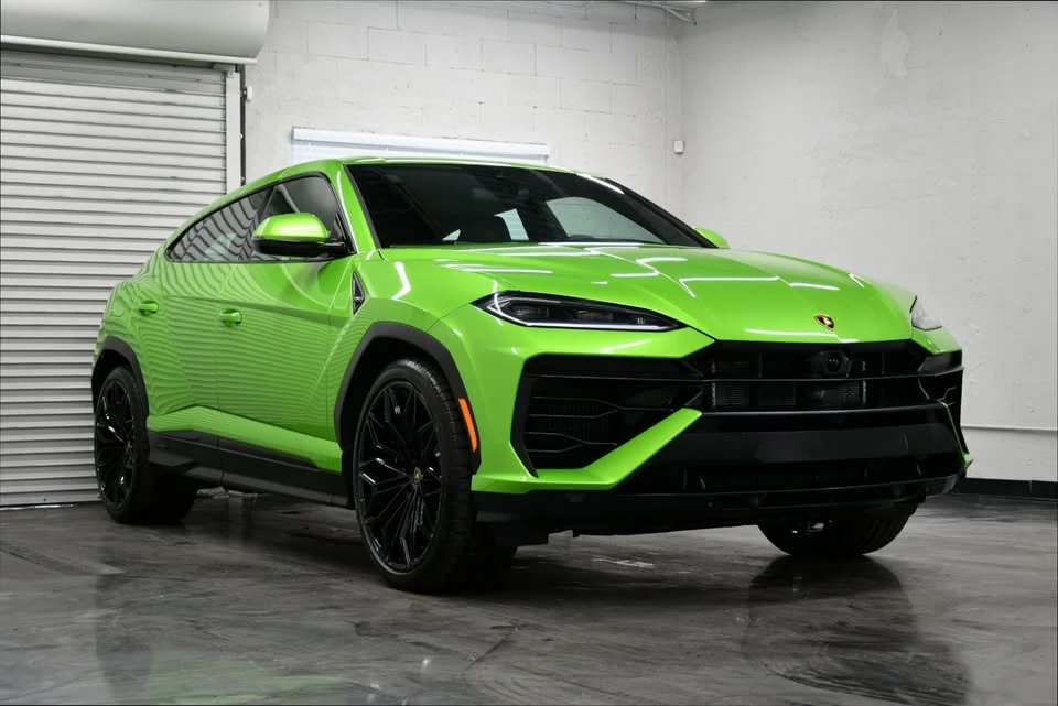 2025 Lamborghini Urus - Image 8 of 20