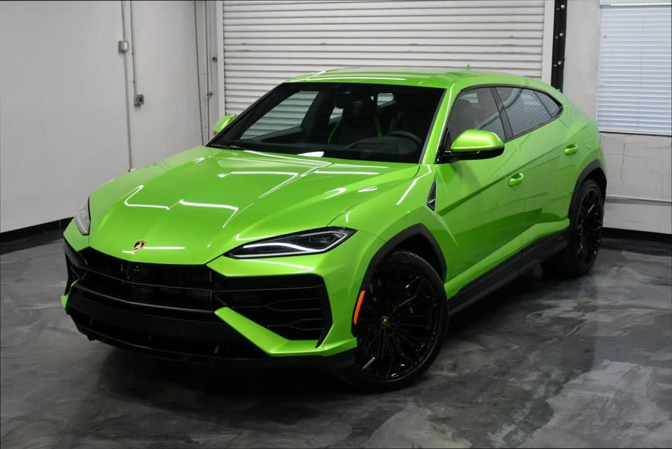 2025 Lamborghini Urus - Image 2 of 20