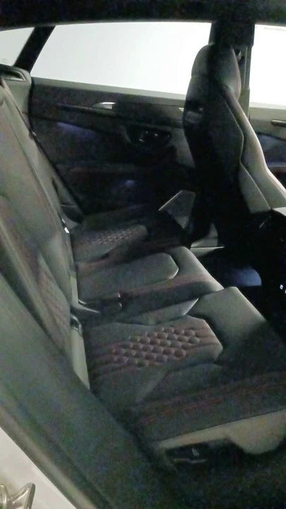 2025 Lamborghini Urus - Image 7 of 8