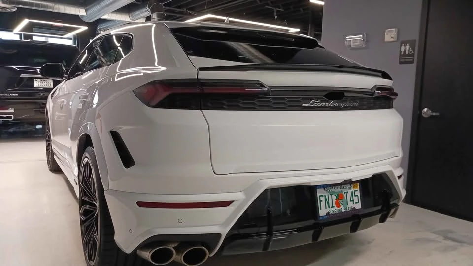 2025 Lamborghini Urus - Image 3 of 8