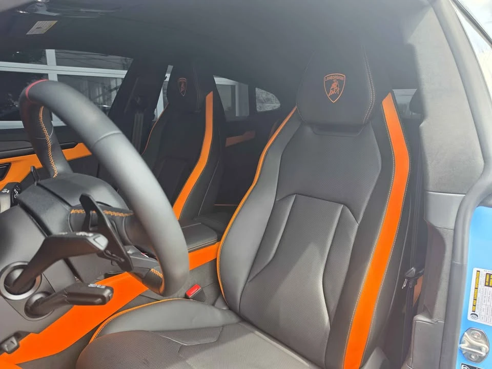 2025 Lamborghini Urus SE - Image 9 of 17