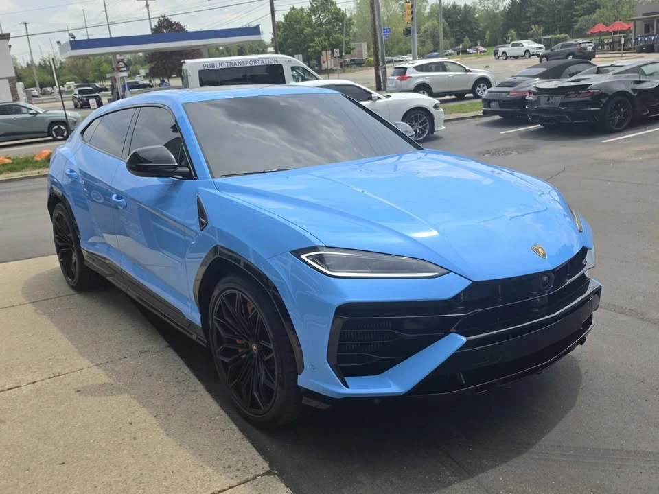 2025 Lamborghini Urus SE - Image 3 of 17
