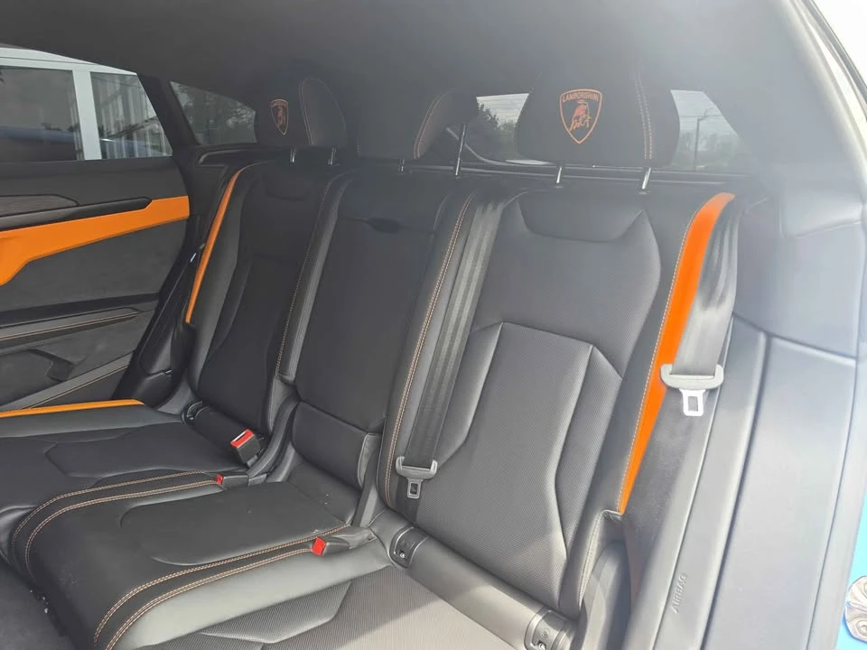 2025 Lamborghini Urus SE - Image 10 of 17