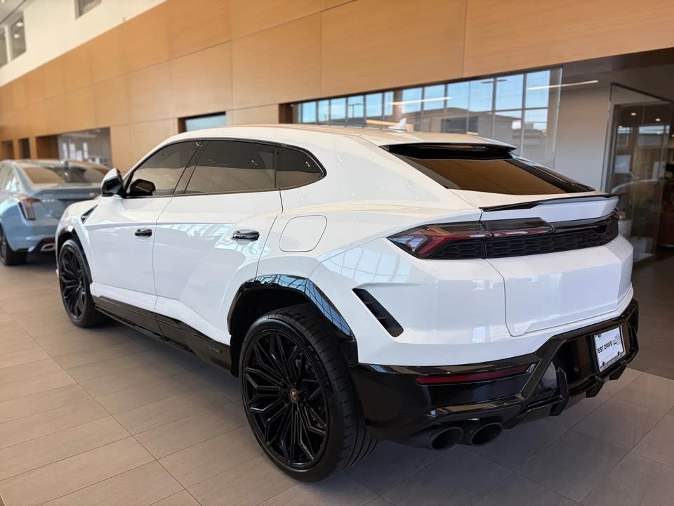 2025 Lamborghini Urus SE - Image 5 of 15