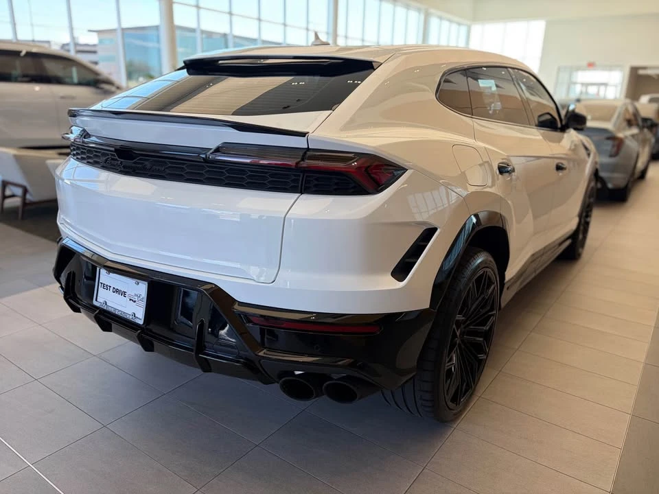 2025 Lamborghini Urus SE - Image 9 of 15