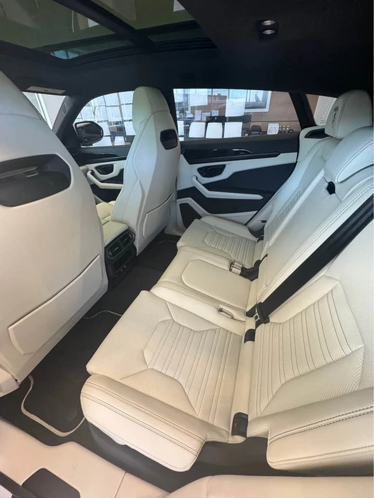 2025 Lamborghini Urus SE - Image 6 of 11