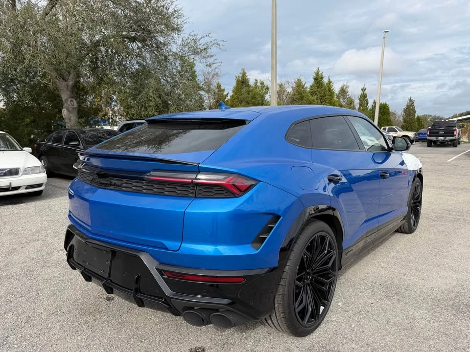 2025 Lamborghini Urus SE - Image 4 of 11