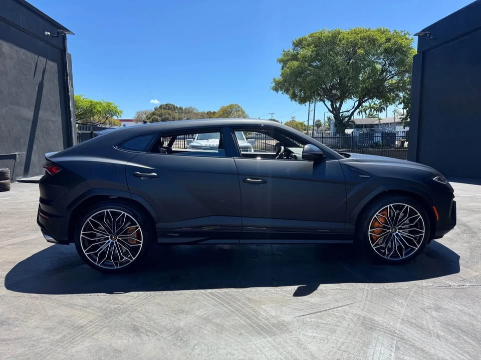 2025 Lamborghini Urus SE - Image 4 of 13