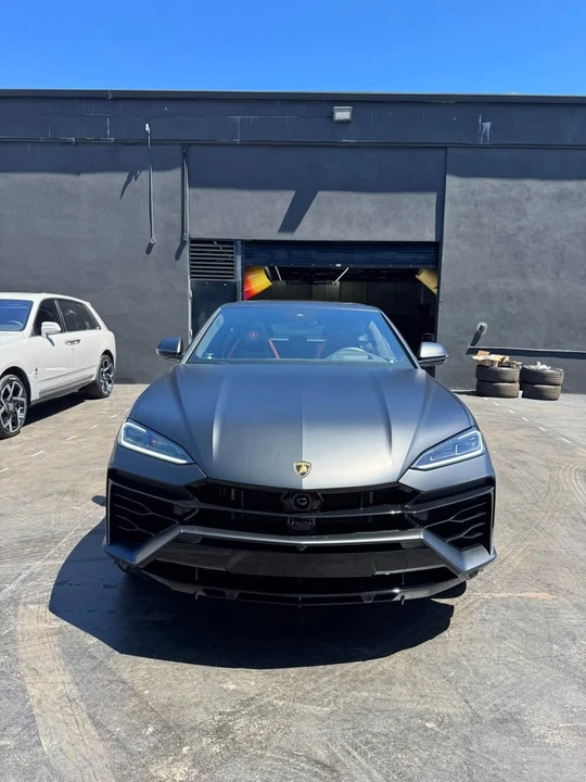 2025 Lamborghini Urus SE - Image 2 of 13