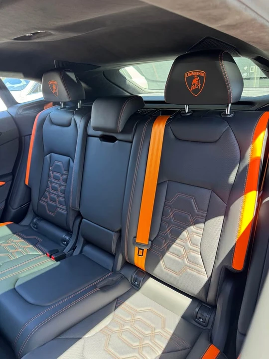 2025 Lamborghini Urus SE - Image 10 of 13