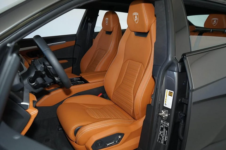 2025 Lamborghini Urus SE - Image 6 of 16