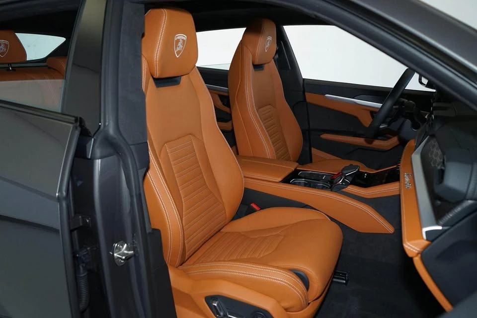 2025 Lamborghini Urus SE - Image 7 of 16