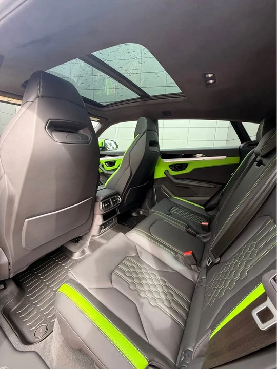 2025 Lamborghini Urus SE - Image 8 of 8