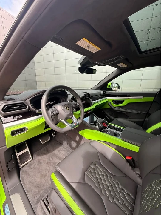 2025 Lamborghini Urus SE - Image 6 of 8