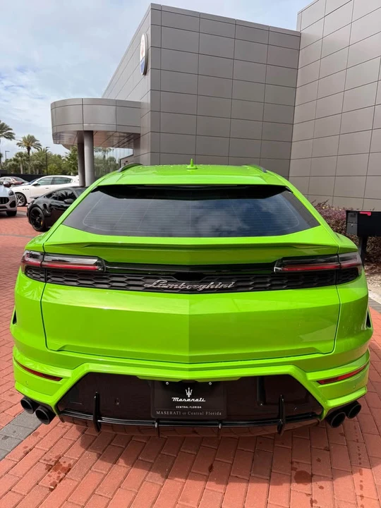 2025 Lamborghini Urus SE - Image 4 of 8