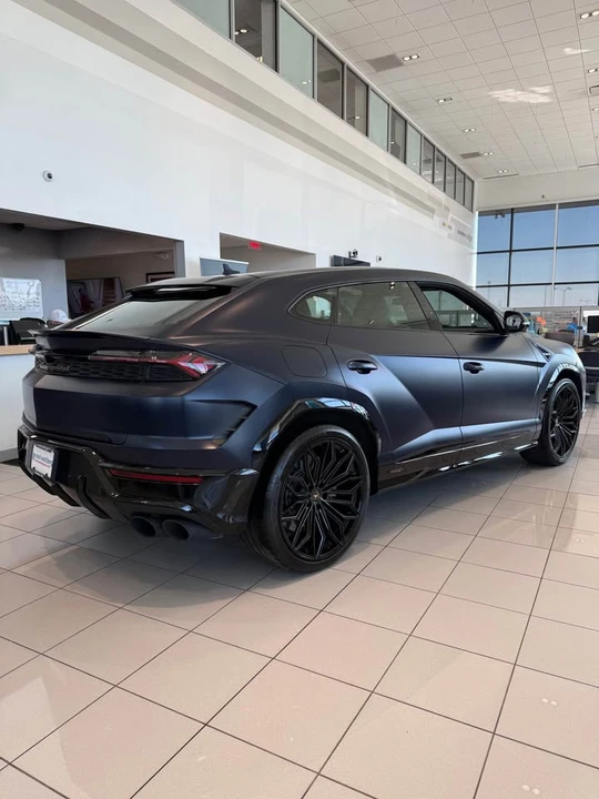 2025 Lamborghini Urus SE - Image 2 of 14